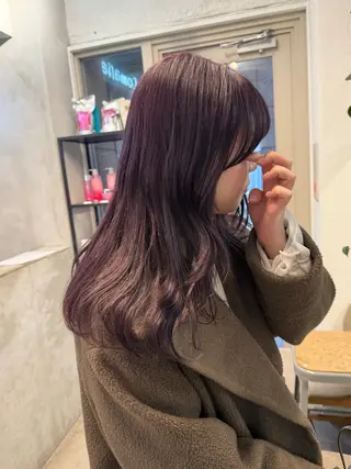 セミロング カラー ミルクティー× グレージュMOMOのヘアスタイル