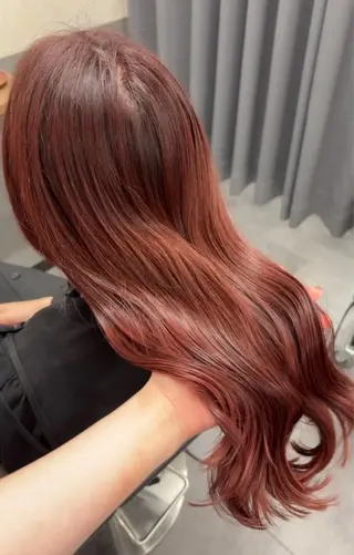 セミロング カラー TELA HAIR 【Airi】のヘアスタイル