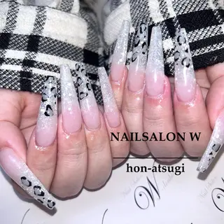 ネイル ネイルサロン ダブルのネイルデザイン