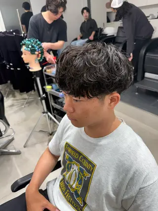 パーマ メンズ 深谷 侑亮のヘアスタイル