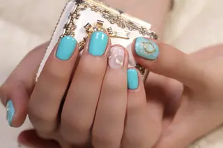 ネイル ママリンド　志村坂上店所属・しみ えんのネイルデザイン