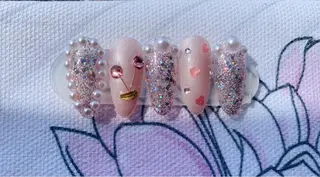 Ui_Amor (パラジェル)のネイルデザイン