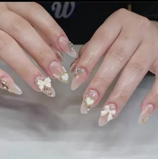 ネイル Shis_🦄shi 韓国風キラキラネイルのネイルデザイン