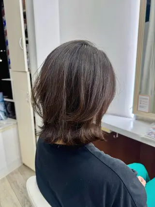 ミディアム 大橋 由莉子のヘアスタイル