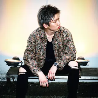 ショート カラー パーマ ヘアアレンジ メンズ 🔥メンズ特化渡辺 🔥ブリーチカラーのヘアスタイル