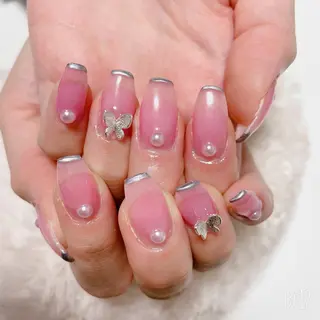 ネイル The Best Beauty受付担当のヘアスタイル