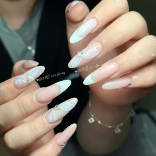 ミディアム ガー NAILのネイルデザイン
