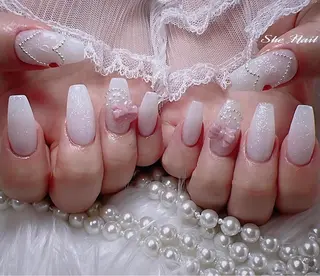 ネイル She   Nail所属・ISA_ BELLAのネイルデザイン
