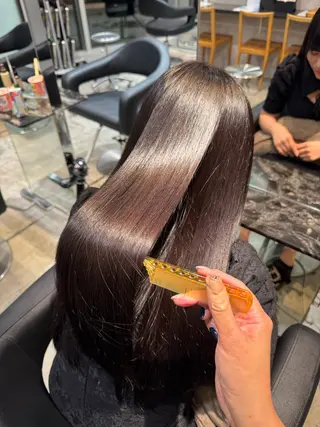 ロング くせ毛風パーマ🪡 hikariのヘアスタイル