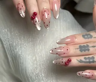 ネイル Ui_Amor (パラジェル)のネイルデザイン