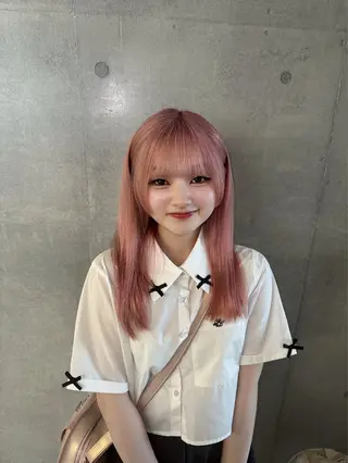 ロング カラー ハイトーン/ピンク カラー/めい🎀のヘアスタイル