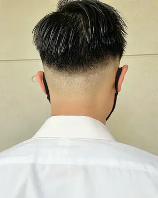 ショート メンズ メンズヘア特化 崎田 成人のヘアスタイル