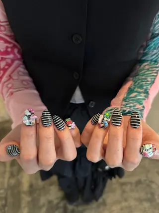 ネイル handsome所属・miura ichikaのネイルデザイン