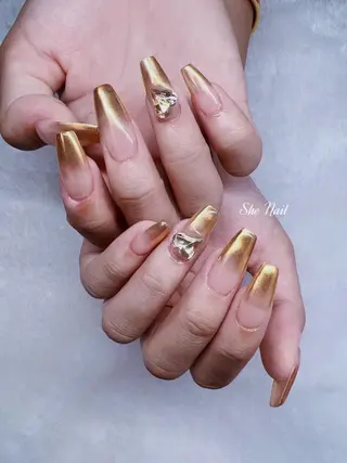ネイル She   Nail所属・ISA_ BELLAのネイルデザイン