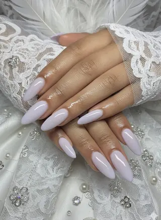 ネイル 24時間営業 UNABOMBAのネイルデザイン