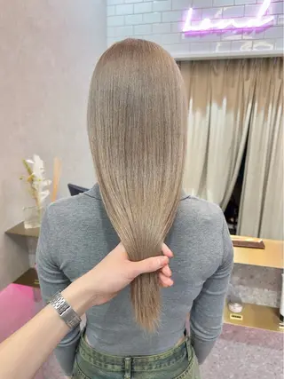 セミロング カラー ヘアアレンジ yuuto🌈 冬の透け感カラーのヘアスタイル