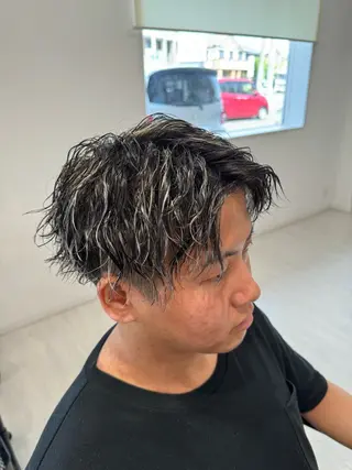 カラー パーマ メンズ Salon de Qualia(サロンドクオリア)所属・ハイトーン/外国人風 カラー/メンズパーマのヘアスタイル