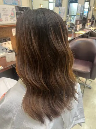 セミロング BENI鈎取 kanakoのヘアスタイル