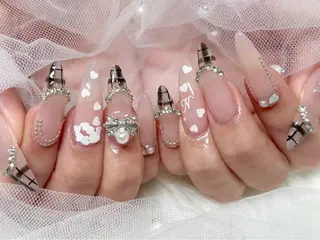 ネイル Roi〈ロワ〉 ayanaのネイルデザイン