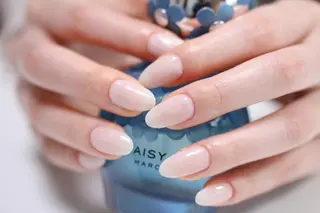 ネイル ママリンド　志村坂上店所属・しみ えんのネイルデザイン