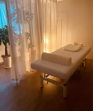 整体｜リンパ｜足つぼ ｜よもぎ蒸し｜足薬湯のエステ・リラクイメージ