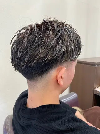 カラー メンズ 仲井 充のヘアスタイル