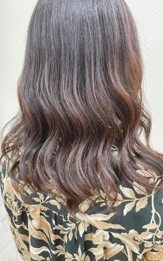 セミロング 名古屋のピンク好き かずくん🦩のヘアスタイル