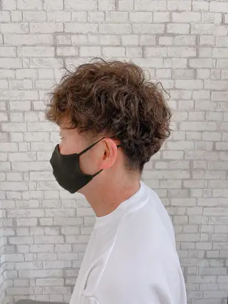 ショート パーマ ヘアアレンジ メンズ ブリーチなし艶カラー 東家のヘアスタイル