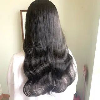 ロング カラー NUMBER_ ユイナのヘアスタイル