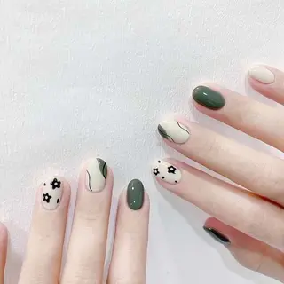 ネイル VIVIAN リサのネイルデザイン