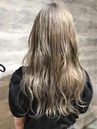 ロング カラー Blanco Color&Careのヘアスタイル