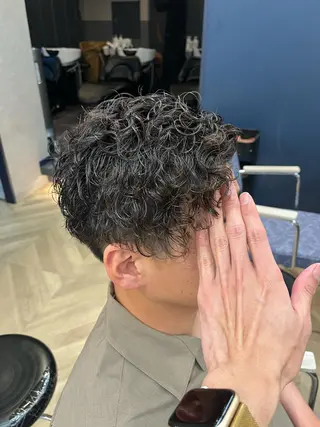 ミディアム パーマ ゴートヘア所属・Goat hair 赤坂 輝志のヘアスタイル