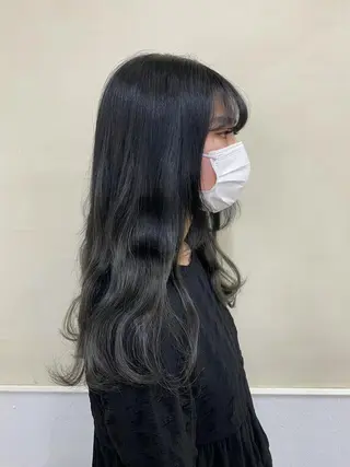 ロング カラー エクステ ハイトーン 💭黒崎ハルカのヘアスタイル