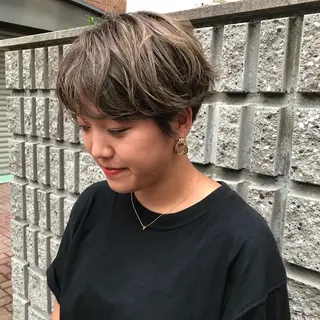 ショート カラー レイヤー/顔周り /AKARIのヘアスタイル