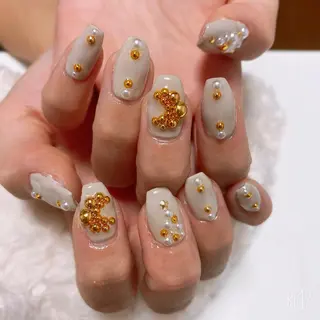 ネイル The Best Beauty受付担当のヘアスタイル