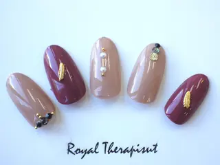ネイル 【尾下】 ロイヤル•セラピストのネイルデザイン