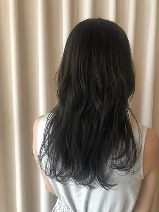 ロング カラー 吉田 美優のヘアスタイル