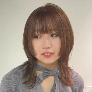 ミディアム カラー ネヅ カオルのヘアスタイル