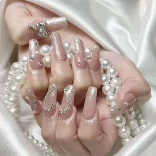 ネイル RAFFINE 月🦋🩵のネイルデザイン