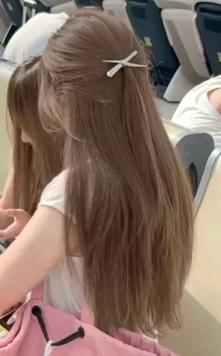 ロング カラー ヘアアレンジ 透明感💕今っぽ似合 わせ𝐍𝐨. 𝟏のヘアスタイル