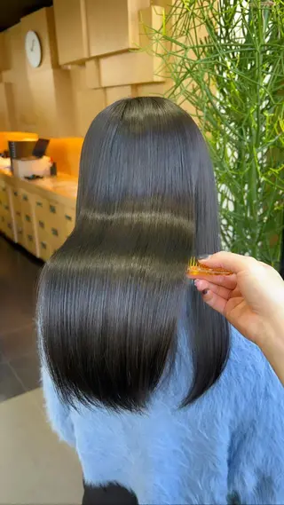 ミディアム 暖色ｶﾗｰ/ﾚｲﾔｰ ｶｯﾄ/Yunaのヘアスタイル