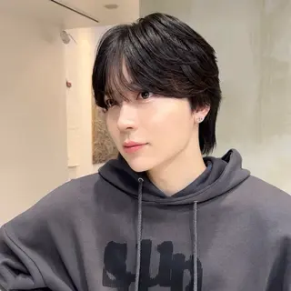 ミディアム パーマ メンズ 岡田大志🇰🇷 中/韓メンズヘアのヘアスタイル