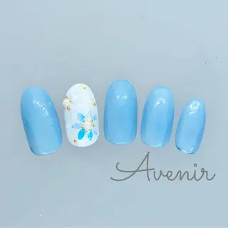 ネイル Avenir 表参道 nail＆eye予約のネイルデザイン