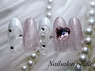 ネイル Nailsalon petille所属・Ｈ azのネイルデザイン