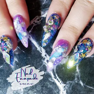 ミディアム ネイル クロキ 。のネイルデザイン