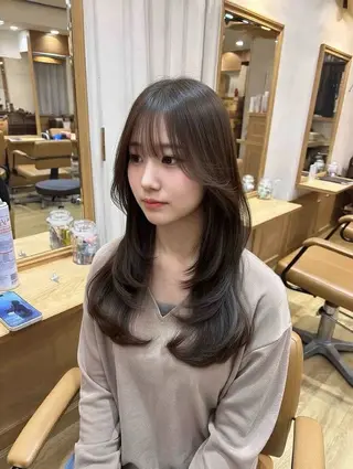 ロング カラー 👑髪質改善wカラー /ハイトーン/アユカのヘアスタイル