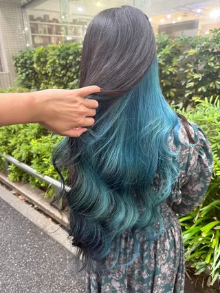 カラー モモカ/ハイトーン /バレイヤージュのヘアスタイル