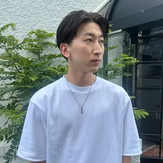 カラー FERIA緑地公園 アリヨシハルナのヘアスタイル