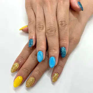 ネイル MAXKELLY EMIのネイルデザイン