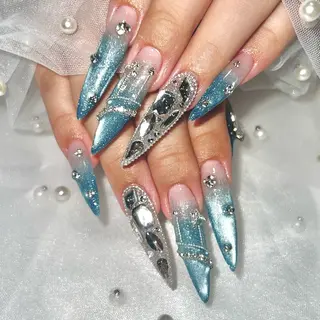 ネイル Fam-er赤坂店所属・Fam-er Akiのネイルデザイン